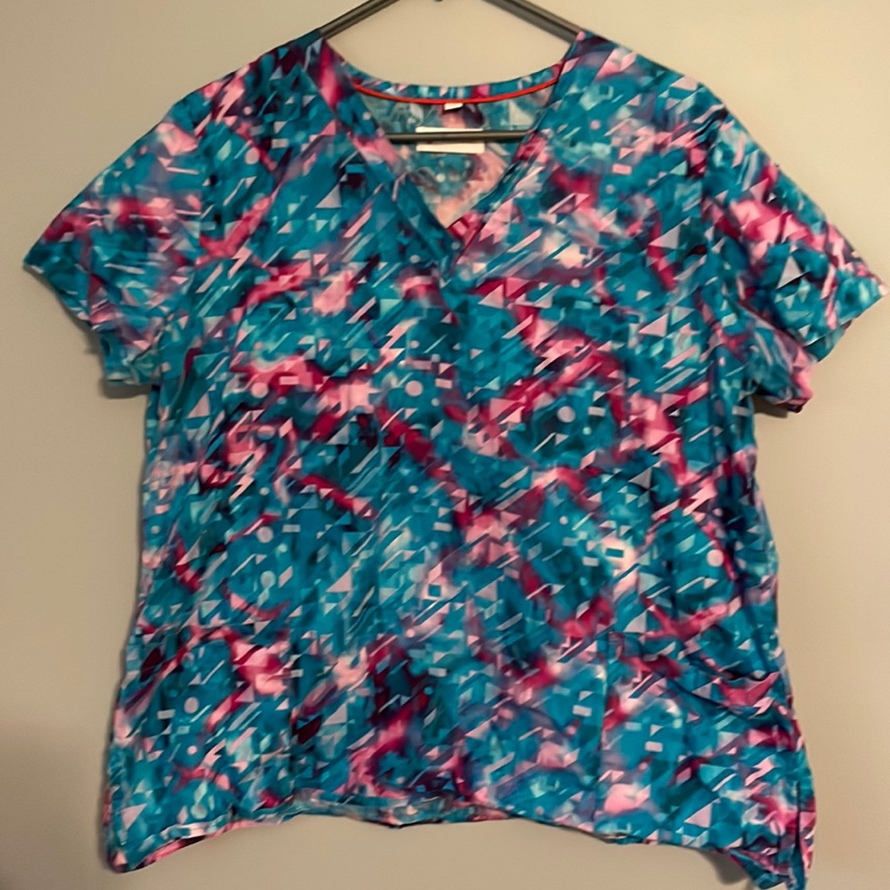 White Cross Womens Large Scrubs Blue and Pink Geometric Pattern